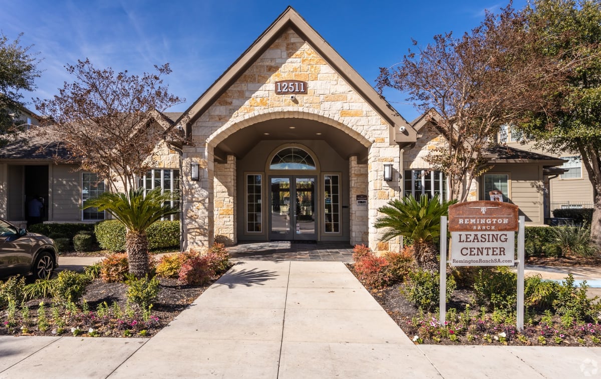 Uptown Apartments San Antonio | Remington Ranch | Photos