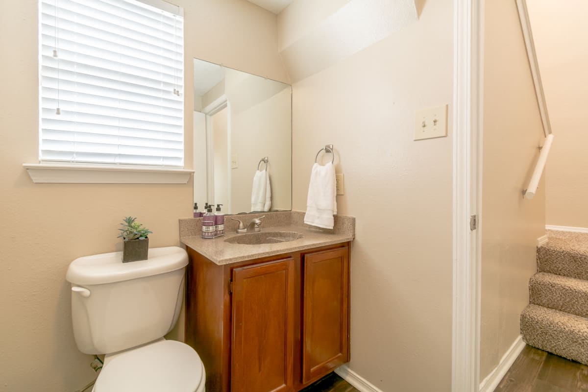 Townhomes for Rent in Garland, TX Amberly Village Photos