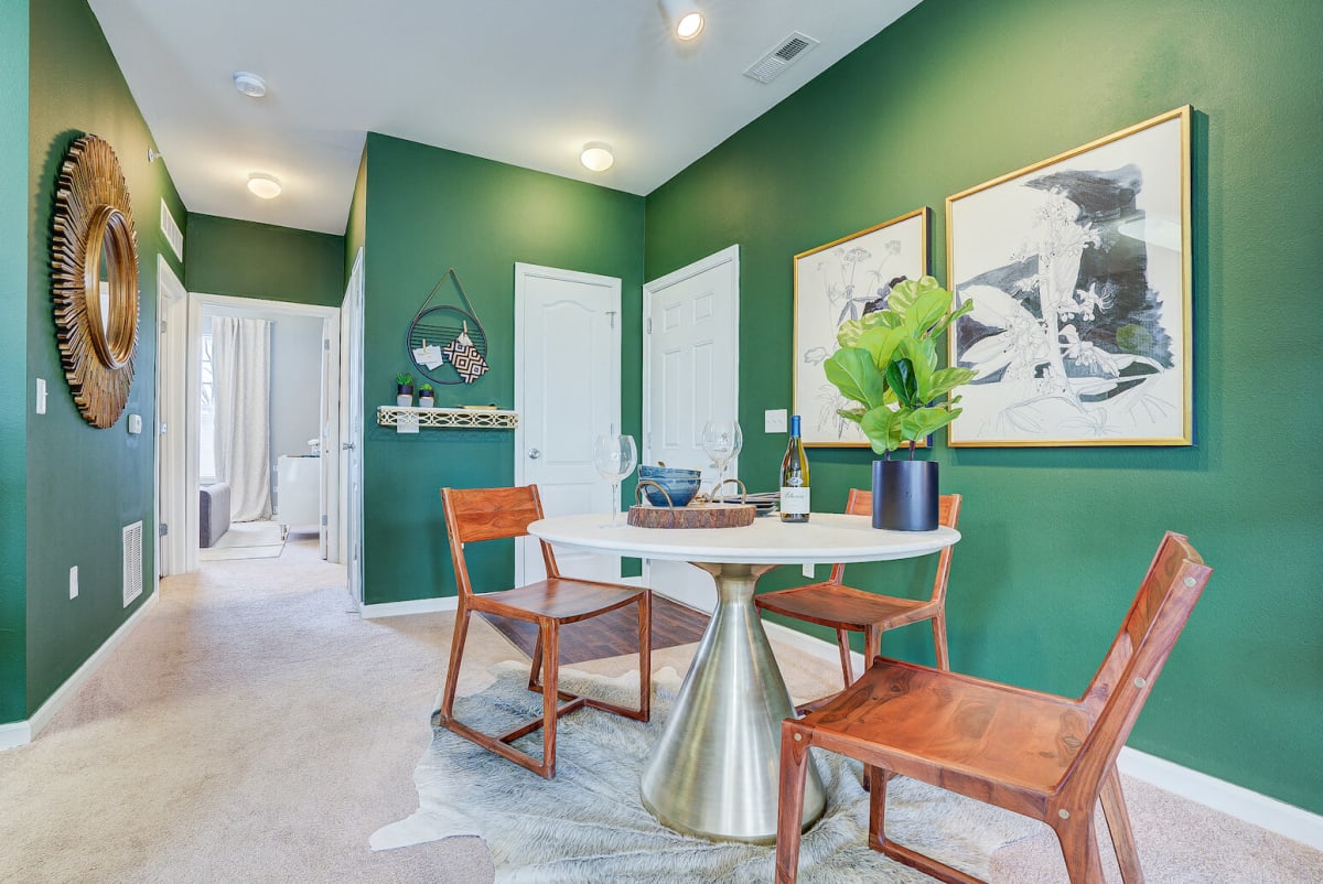 Merrillville Apartments | Brickshire Apartments | Photos