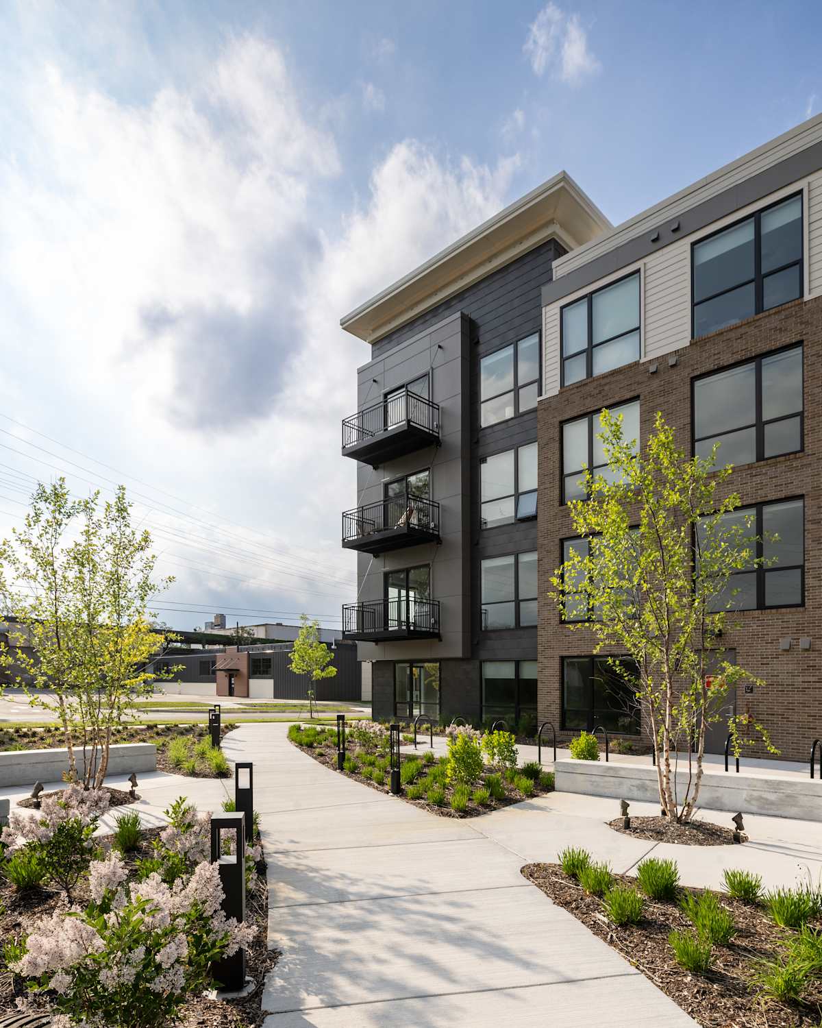 Apartments for Rent in Ferndale, MI | Flats at Iron Ridge
