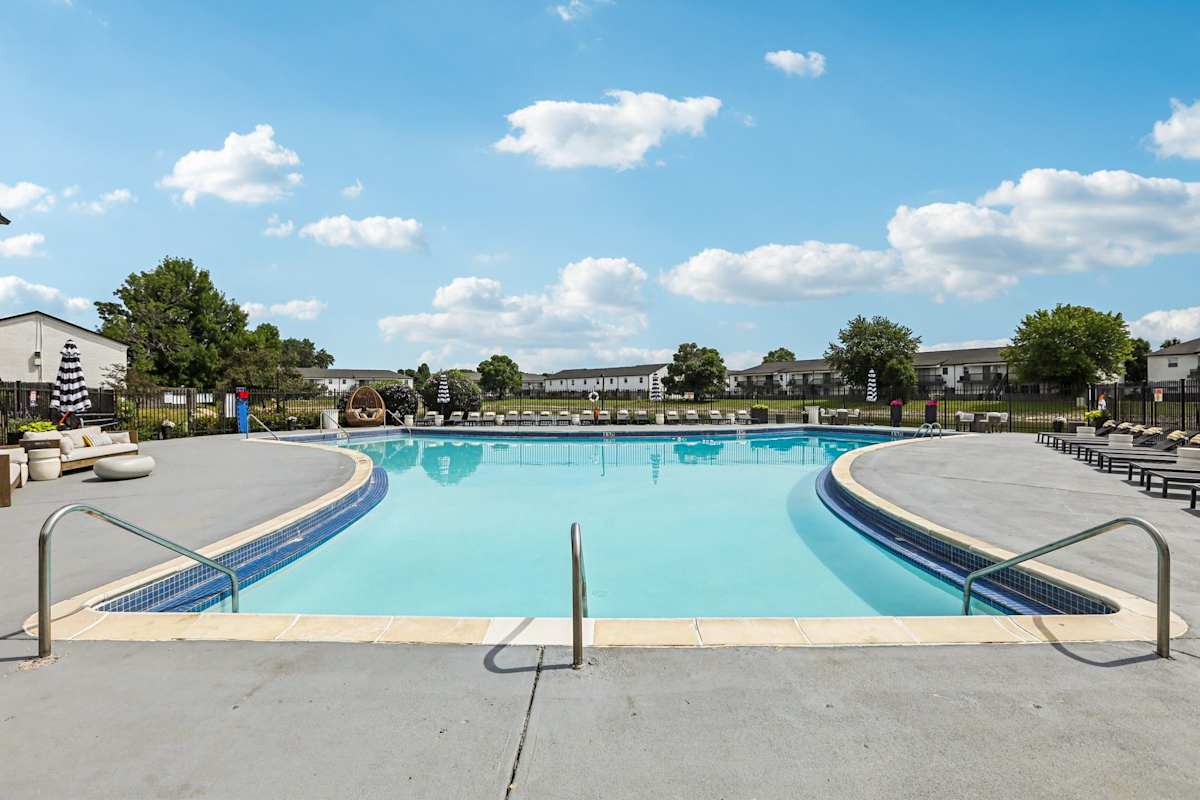 Photos and Video of Lake Castleton Apartments in Indianapolis, IN