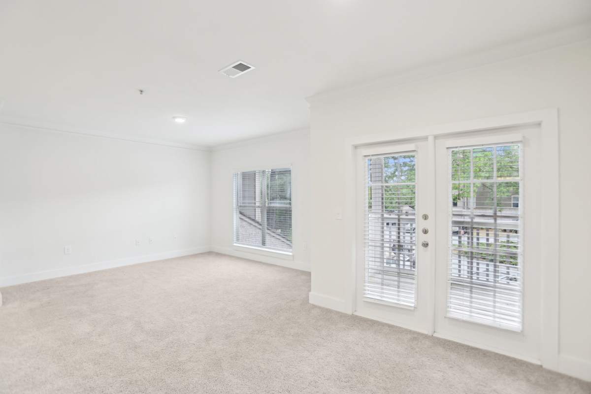 Wesley Kensington Apartments at Stonecrest apartment bathroom - Stonecrest, GA