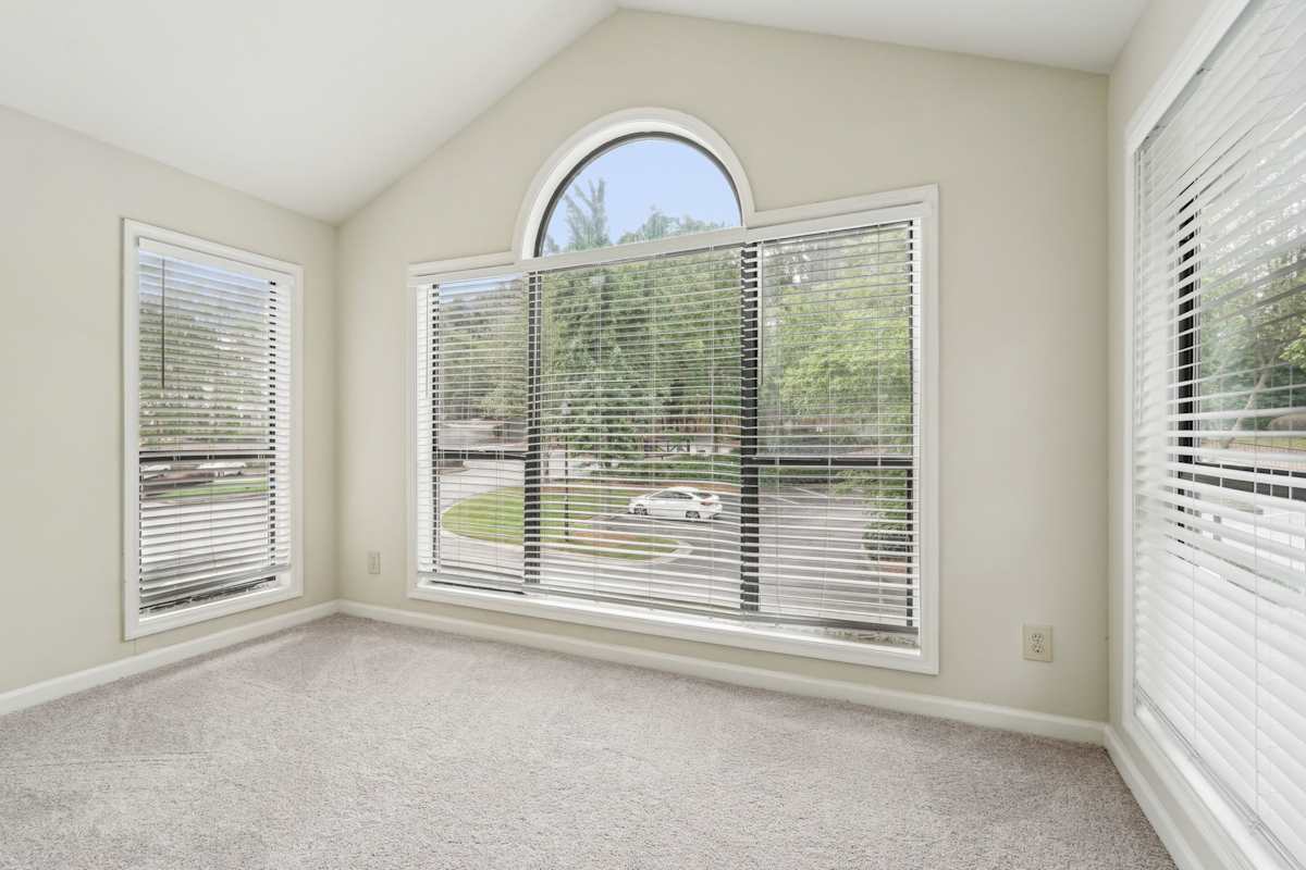 Wesley Place Apartments at Lawrenceville apartment interior living area - Lawrenceville, GA
