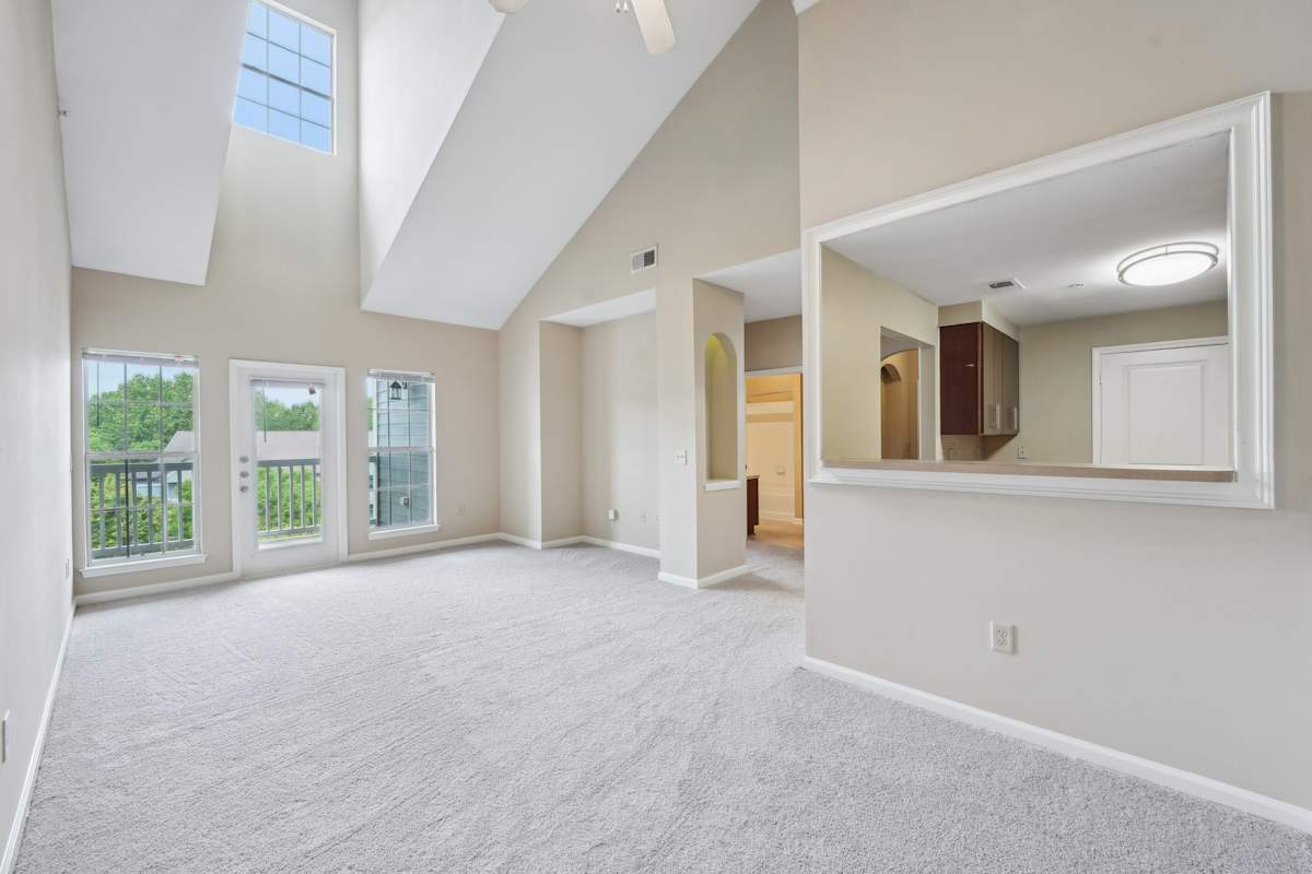 Stillwood Farms Apartments at Newnan apartment interior photo - Newnan, GA