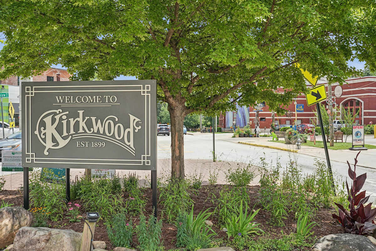 The Kirkwood Apartments community photo 88-web-or-mls-howard st se-0706-953 - Atlanta, GA