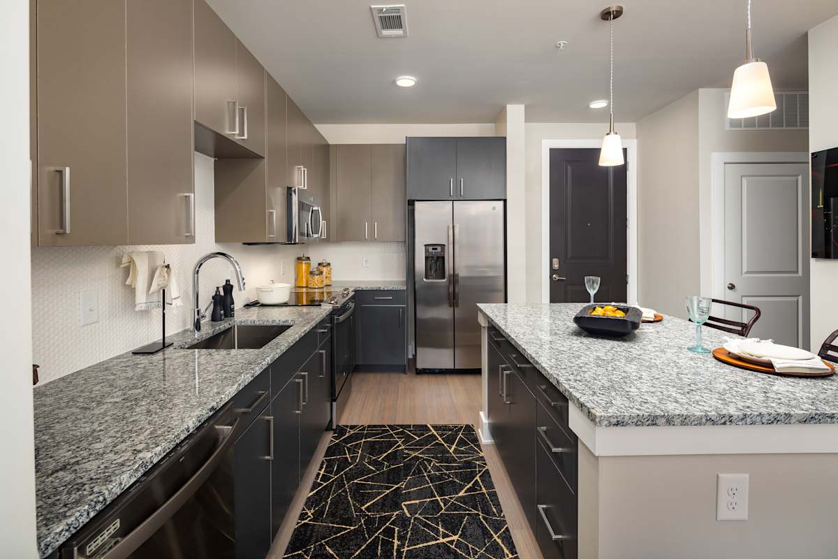 915 Glenwood Apartments on the Beltline apartment interior living area - Atlanta, GA