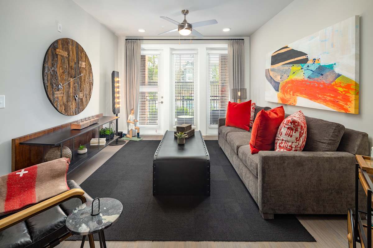 915 Glenwood Apartments apartment interior detail - Atlanta, GA