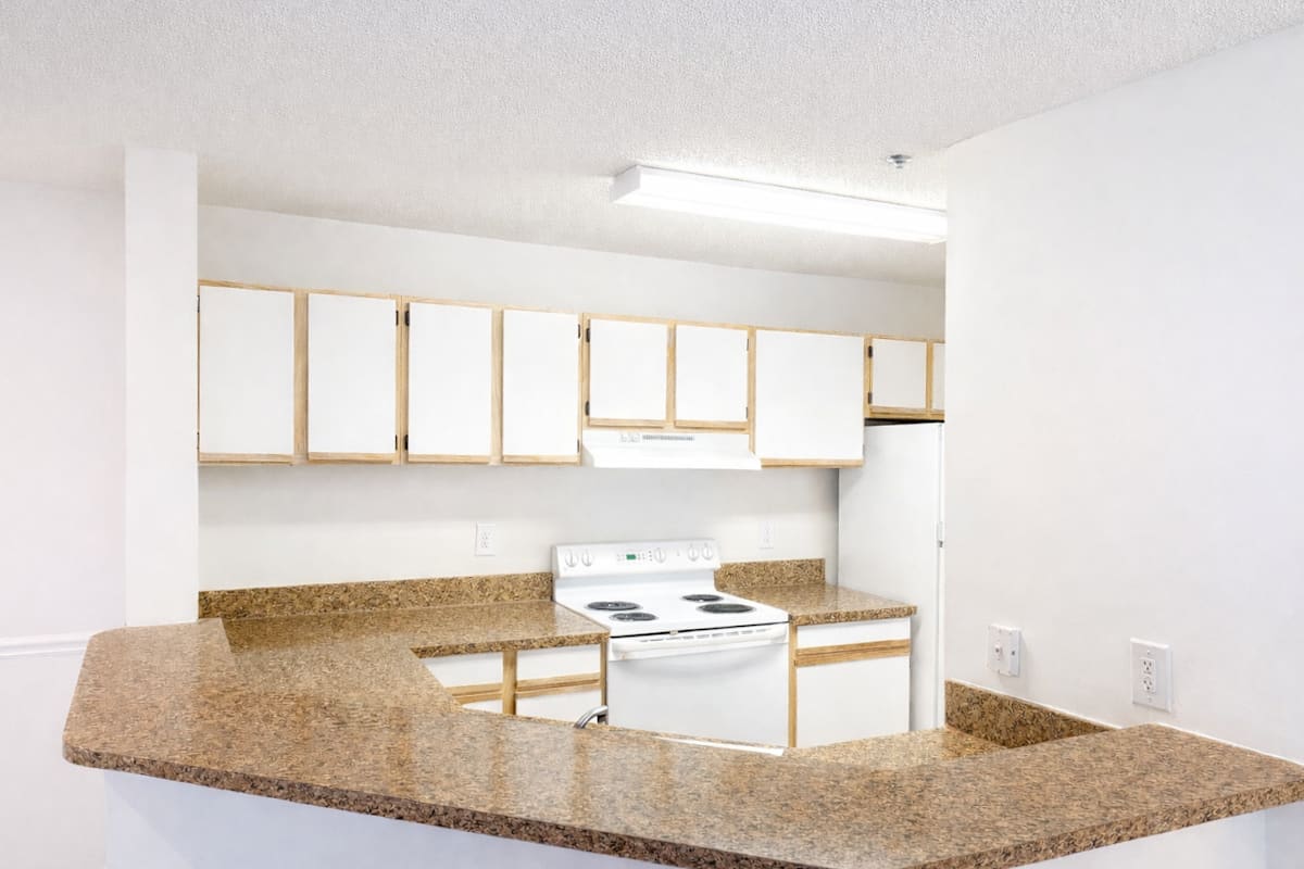 Wesley Hampstead Apartments at Douglasville classic kitchen - Lithia Springs, GA