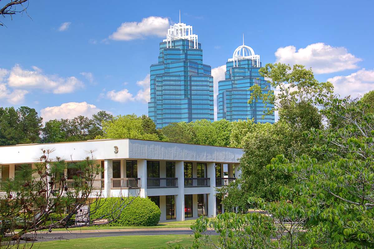 Glenridge 400 office building photo - Atlanta, GA