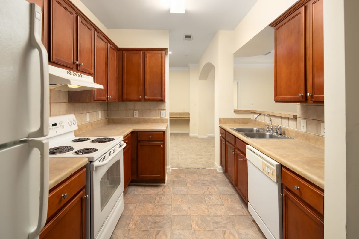 Wesley Kensington Apartments at Stonecrest apartment living room - Stonecrest, GA