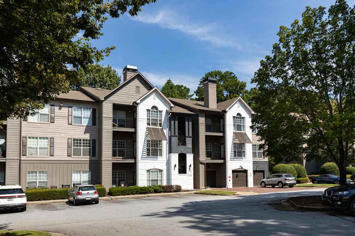 Wesley St. James Apartments at Sandy Springs exterior building view - Atlanta, GA