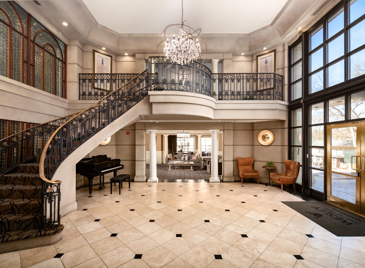 Wesley Townsend Apartments modern kitchen with stainless steel - Atlanta, GA