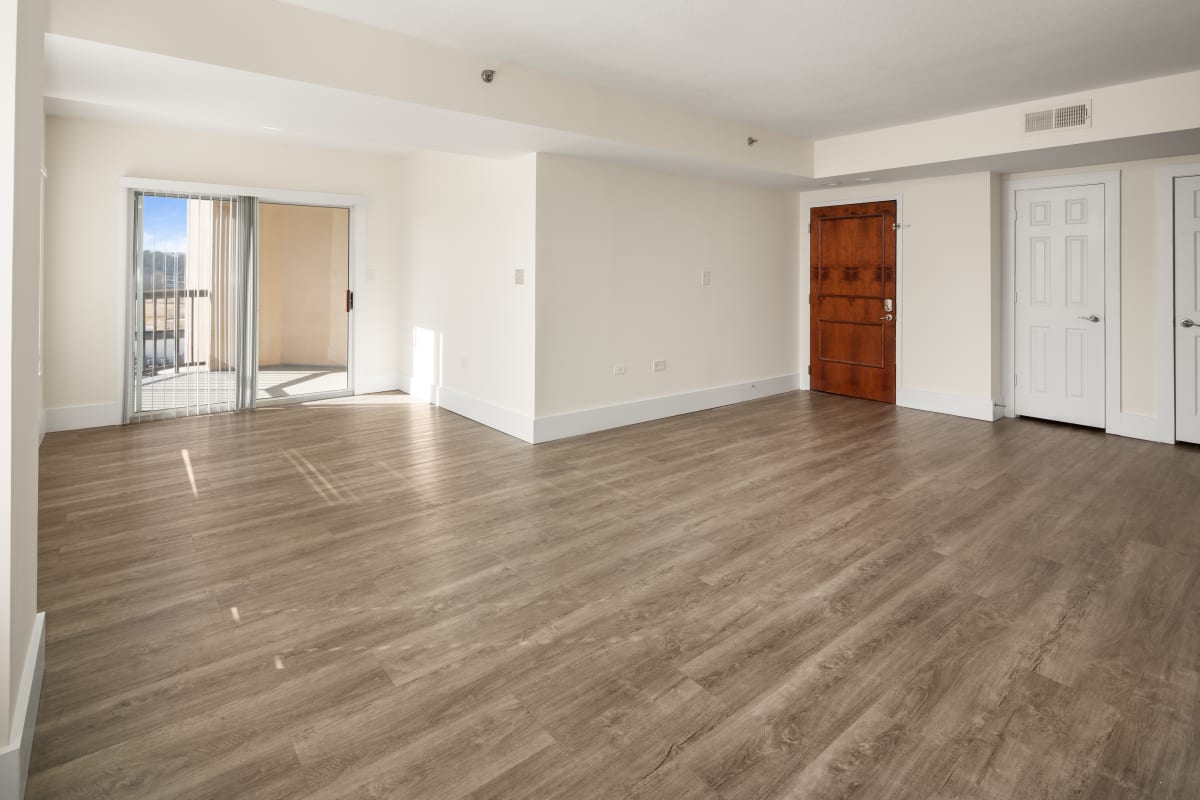 Wesley Townsend Apartments at Buckhead interior bedroom view - Atlanta, GA