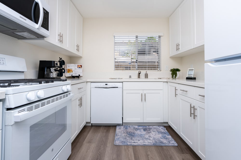 Polk Street Apartments | Sunstone Place | Photos