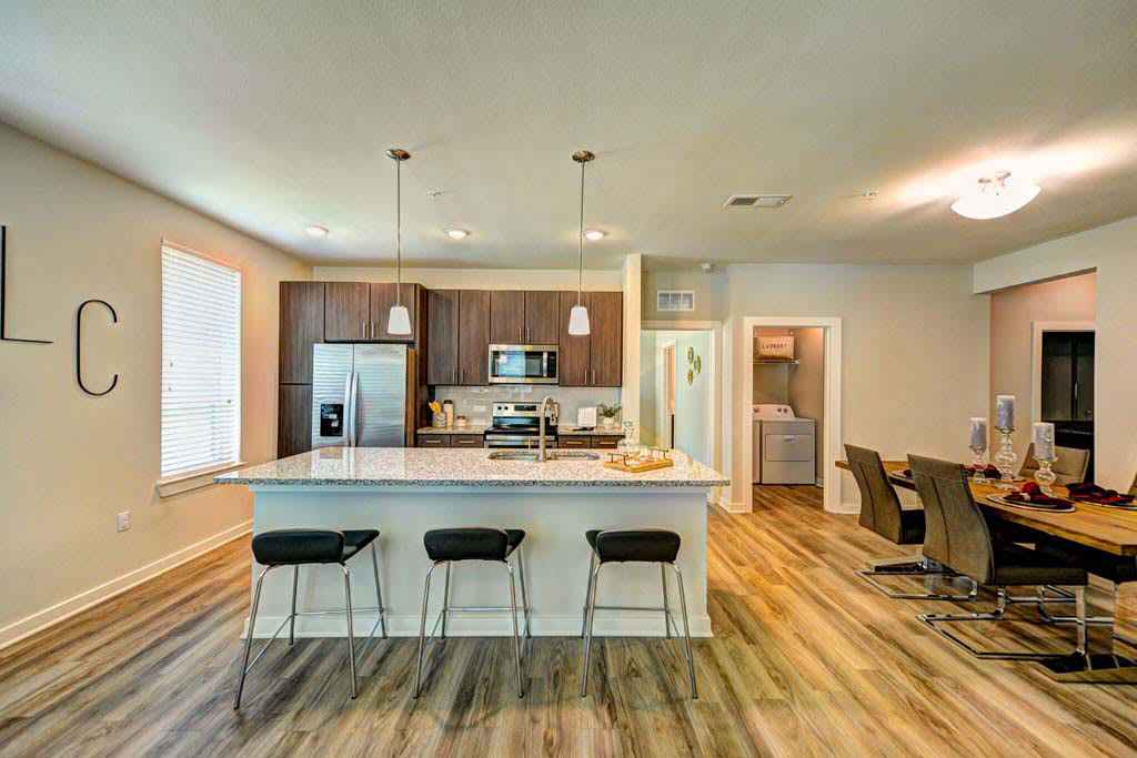 Apartments for Rent Bartram Park Luxor Club