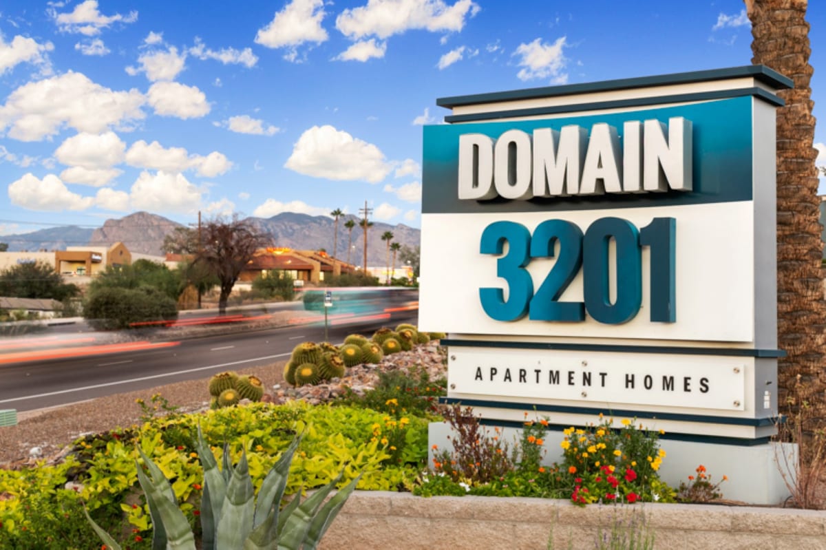 domain3021001%20monument%20sign.jpg