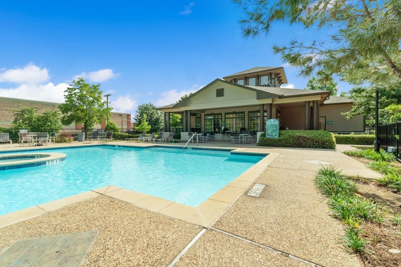 Photos and Video of Falcon Lakes in Arlington, TX