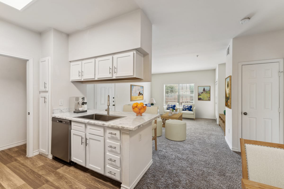 Heather Creek Apartments apartment photo