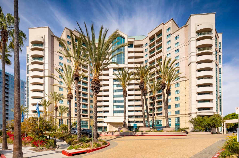 High-Rise Apartments in San Diego | Towers at Costa Verde