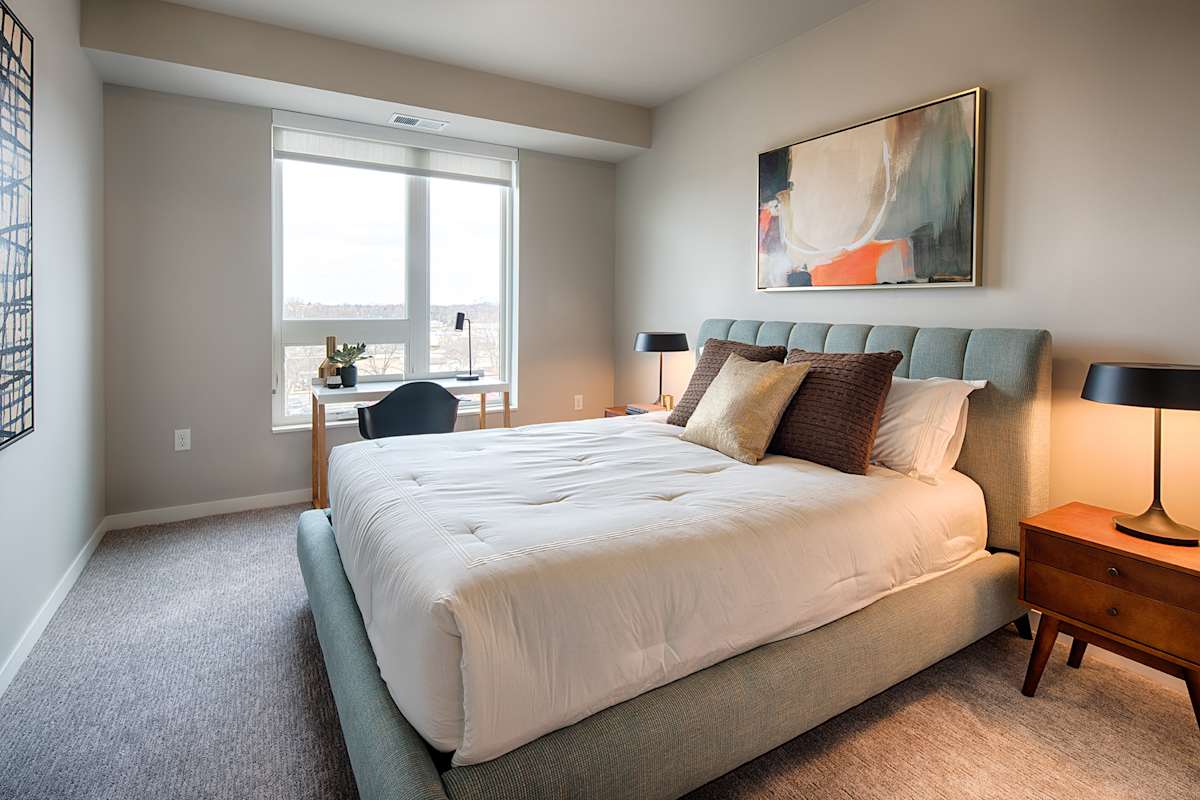 Photos Onyx Edina apartments in Edina, MN near Minneapolis St. Paul