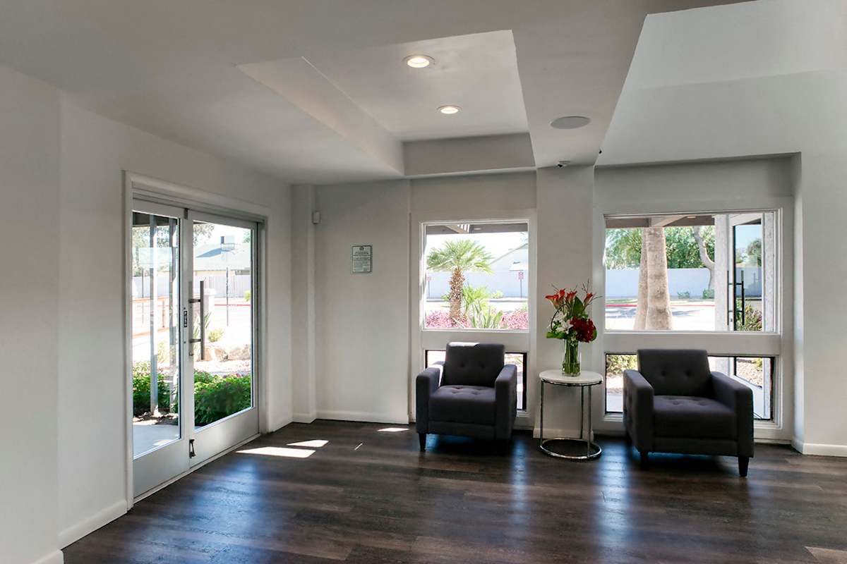 Leasing office and reception lounge at Diamonte on Bell.