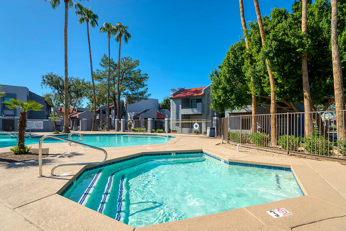 Spa beside the pool at Diamonte on Bell.