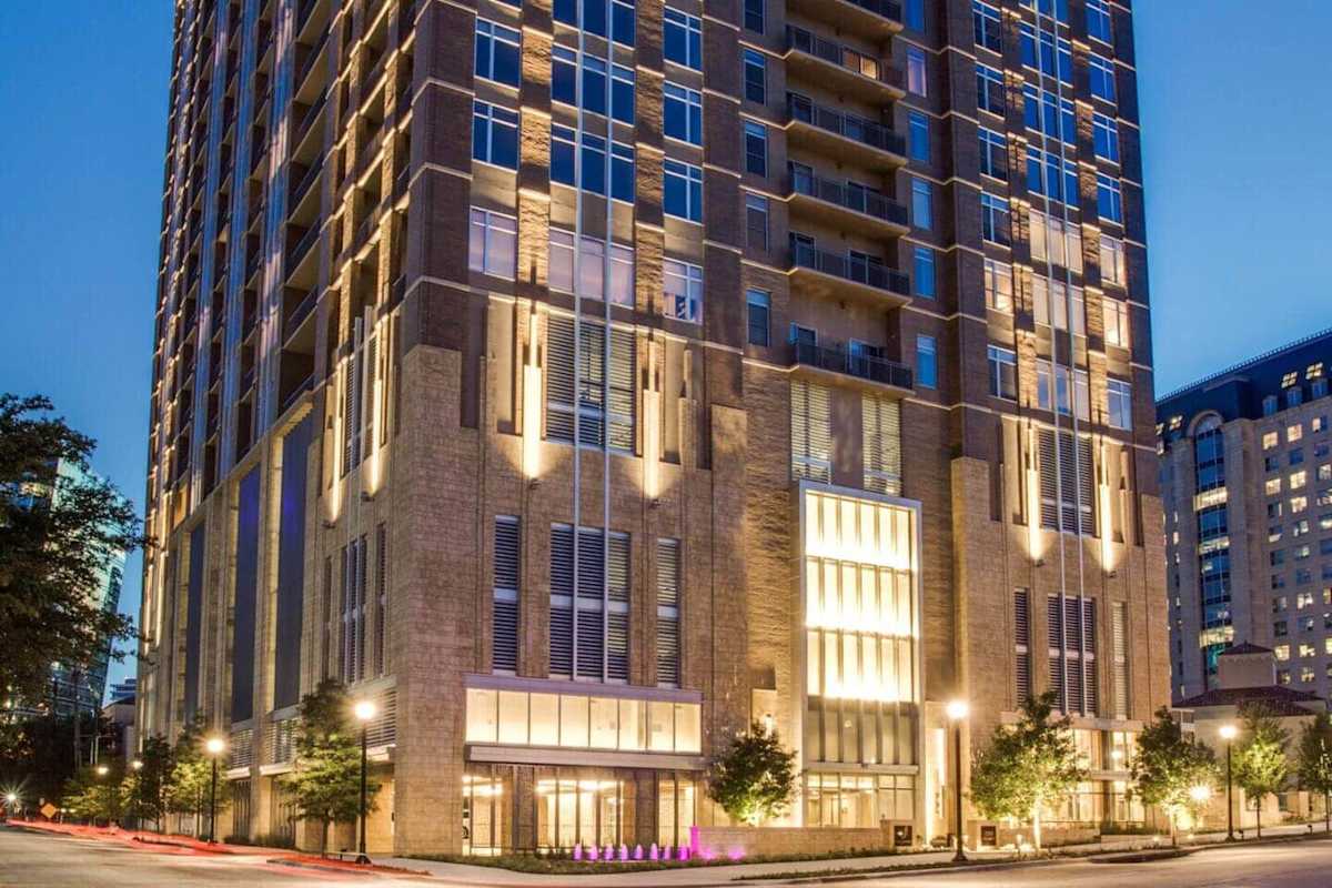 Jordan Uptown apartment photo