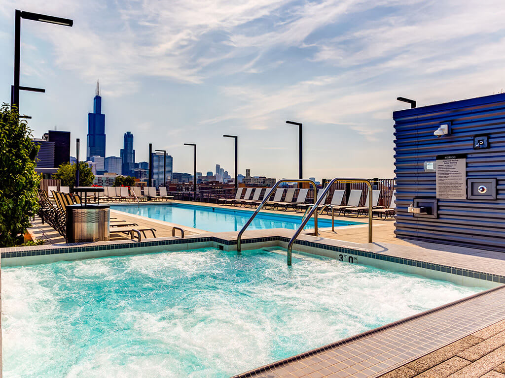 The Madison at Racine rooftop hot tub - Chicago, IL
