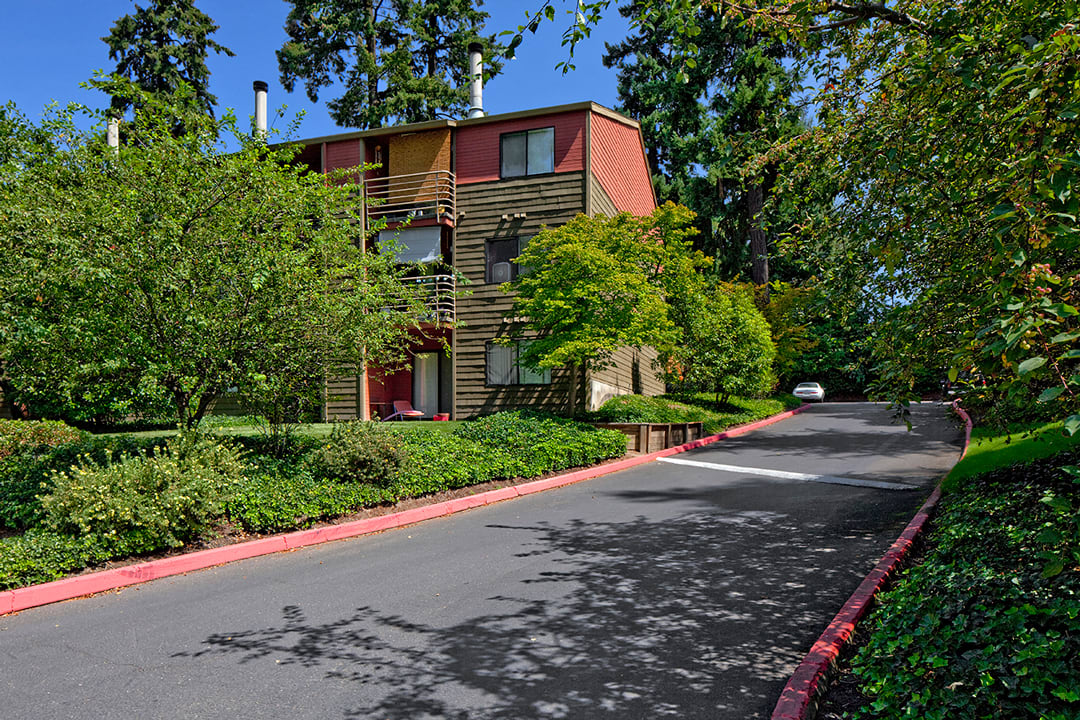 Photos and Video of Crystal Lake Apartments in Milwaukie, OR