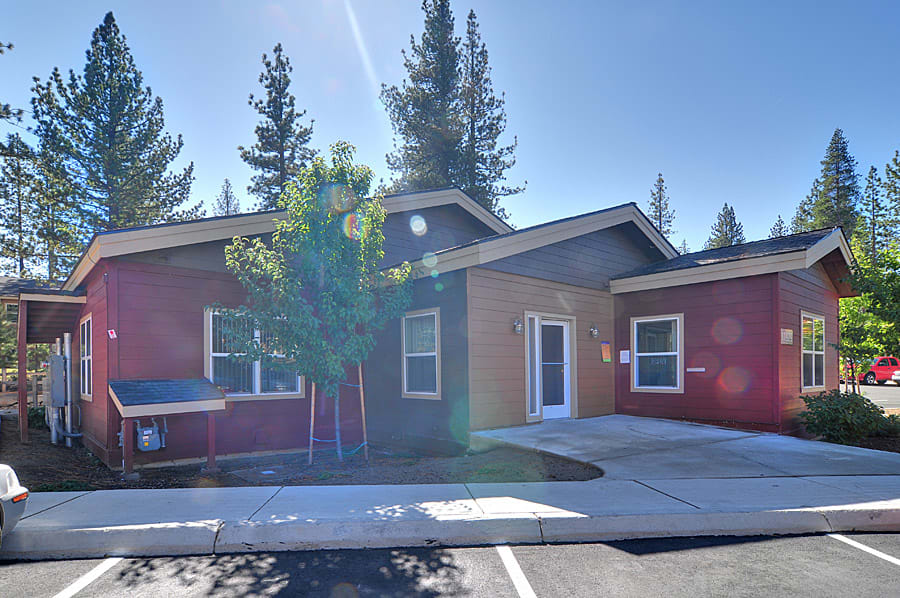 Photos and Video of Henness Flats in Truckee, CA