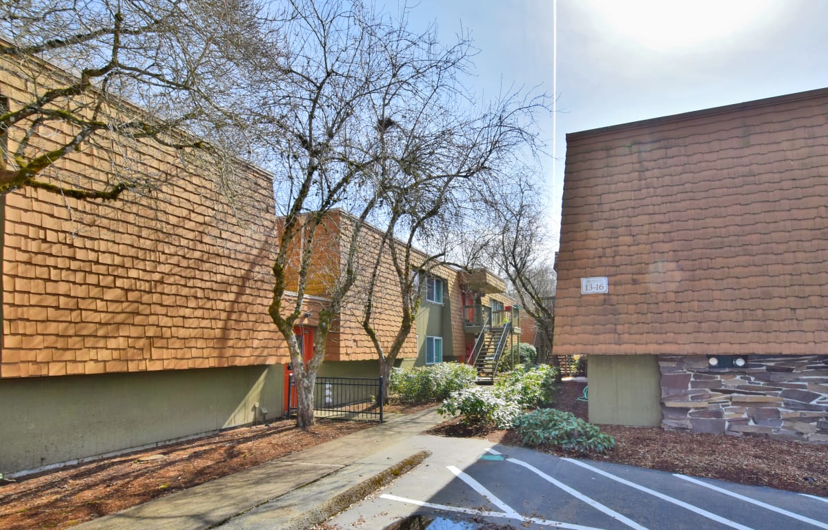 Photos and Video of Menlo Manor in Beaverton, OR