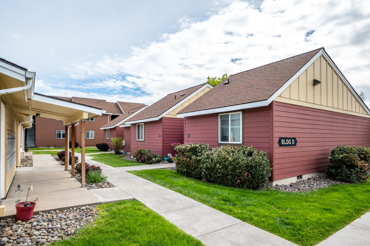 Photos and Video of Clover Glen Apartments in La Grande, OR