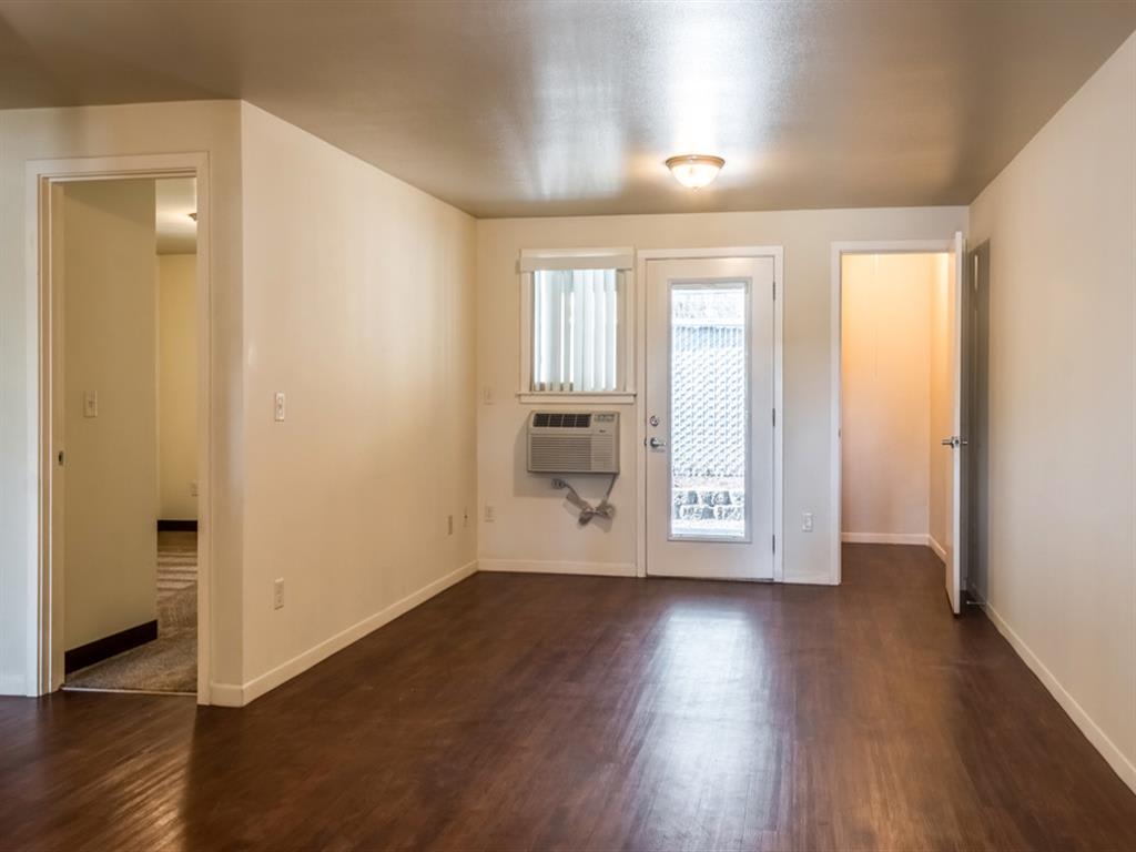 Photos and Video of Crest Butte Apartments in Bend, OR