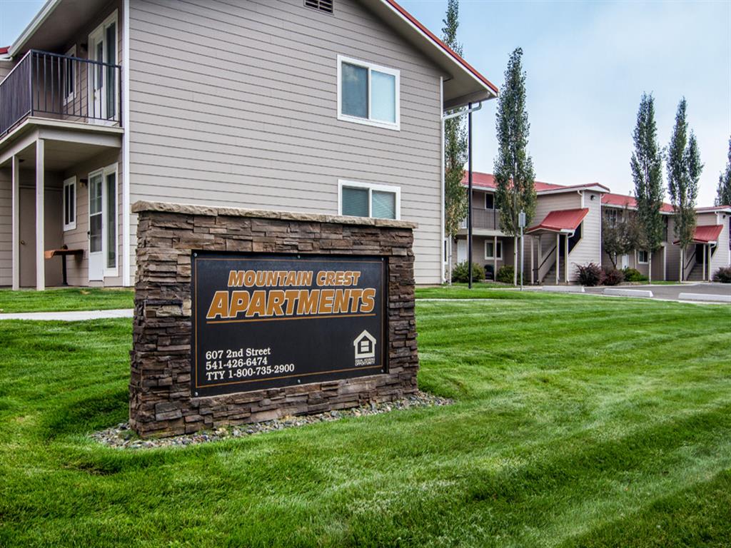 Photos and Video of Mountain Crest Apartments in Enterprise, OR