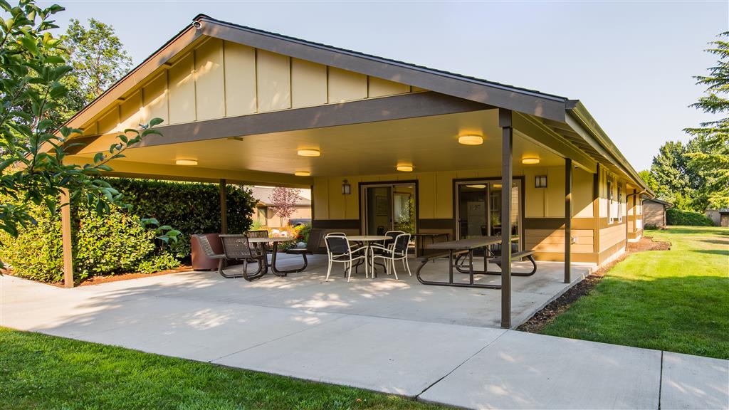 Photos and Video of Brookside Rose Brookside Village in Phoenix, OR