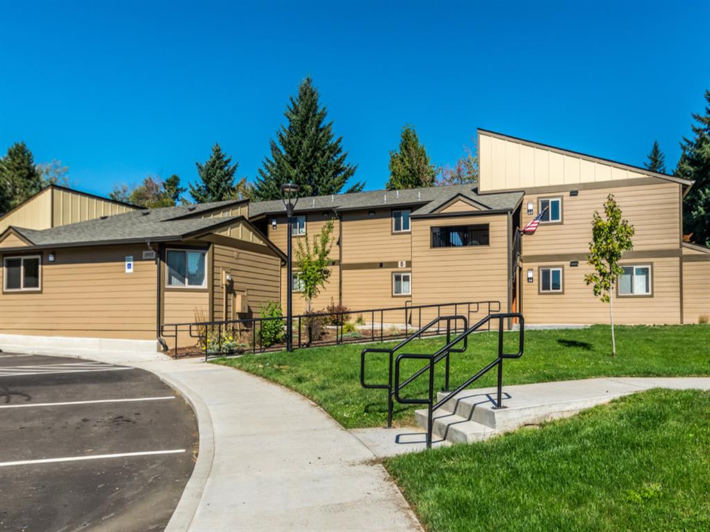 Photos and Video of Holiday Garden Sandy Apartments in Sandy, OR