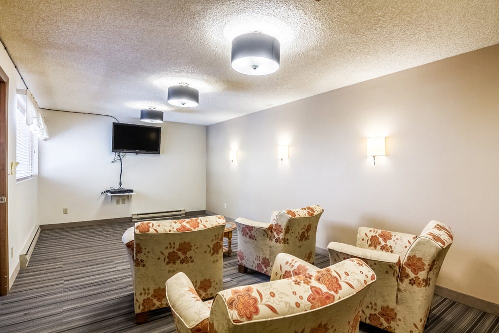 Photos and Video of La Grande Retirement Apartments in La Grande, OR