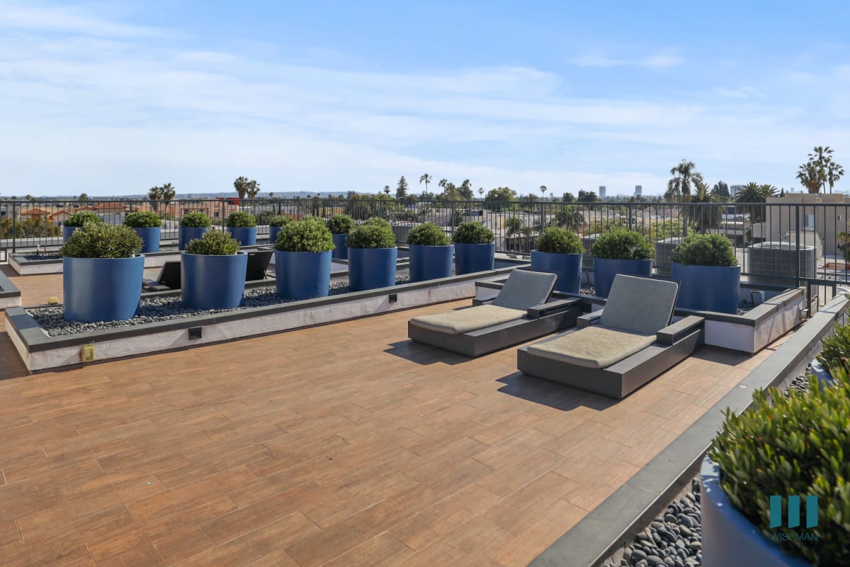Rosewood Heights by Wiseman — community and apartment views.