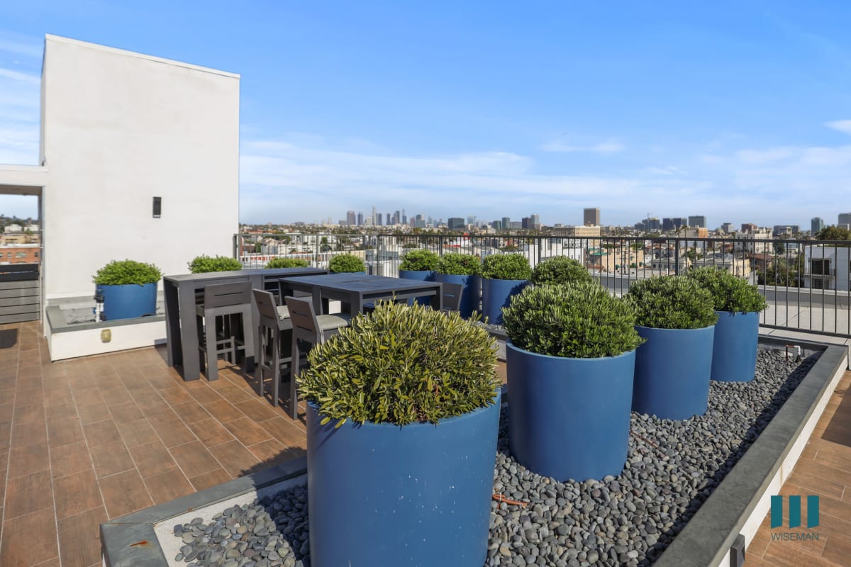 Rosewood Heights by Wiseman — community and apartment views.