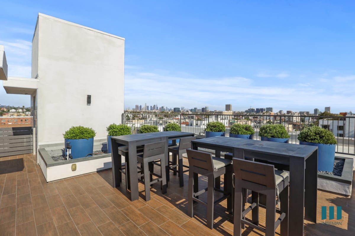 Rosewood Heights by Wiseman — community and apartment views.