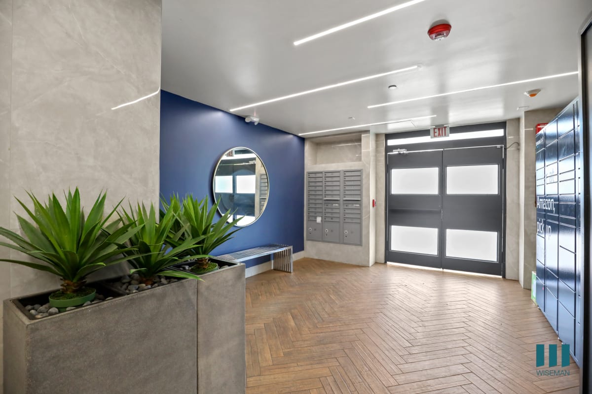 Rosewood Heights by Wiseman — community and apartment views.