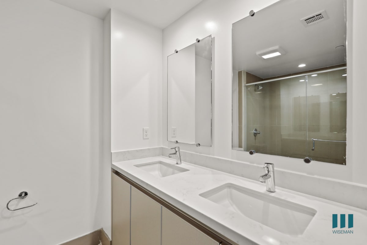 Rosewood Heights by Wiseman — community and apartment views.