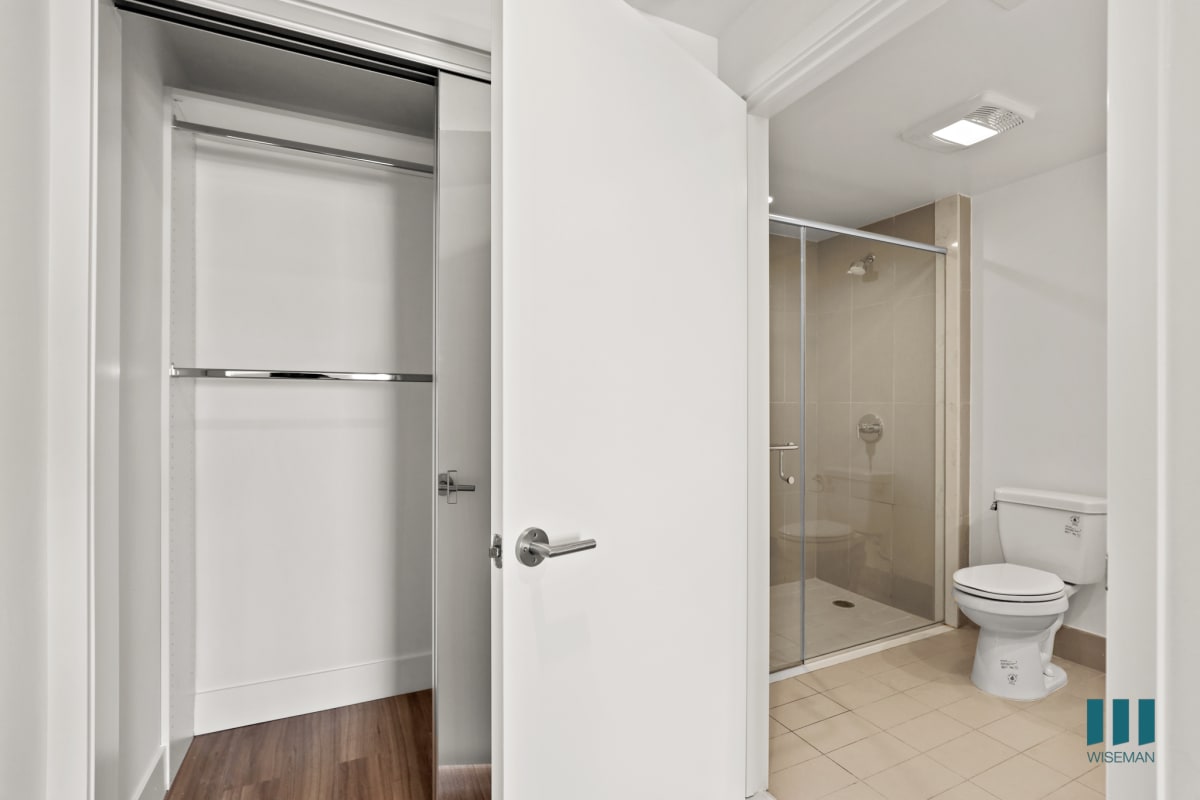 Rosewood Heights by Wiseman — community and apartment views.