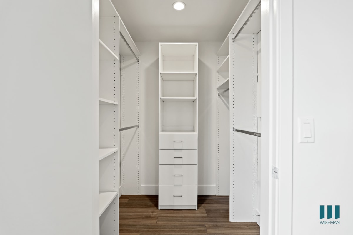 Rosewood Heights by Wiseman — community and apartment views.