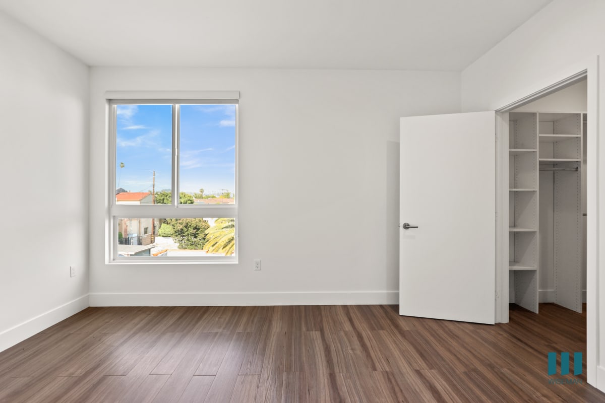 Rosewood Heights by Wiseman — community and apartment views.