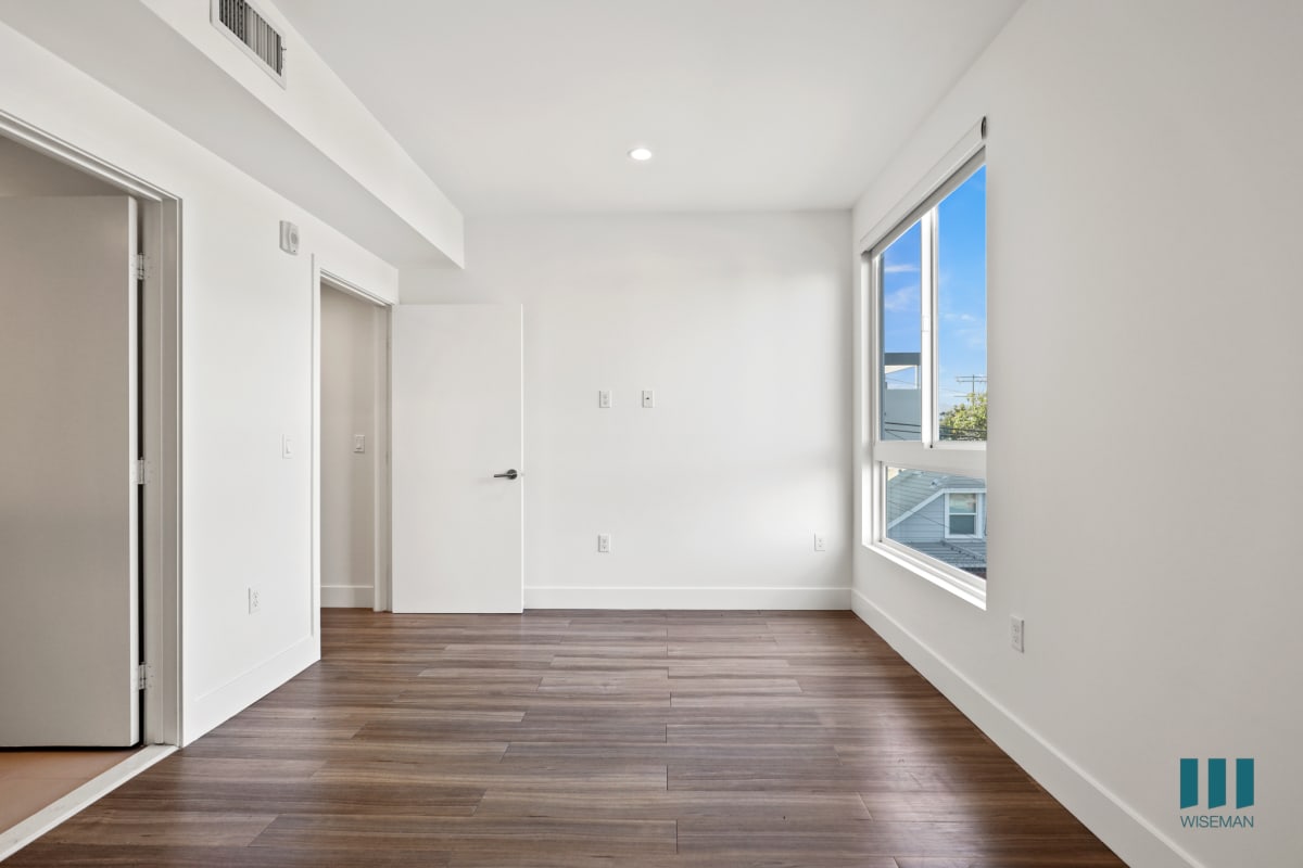 Rosewood Heights by Wiseman — community and apartment views.