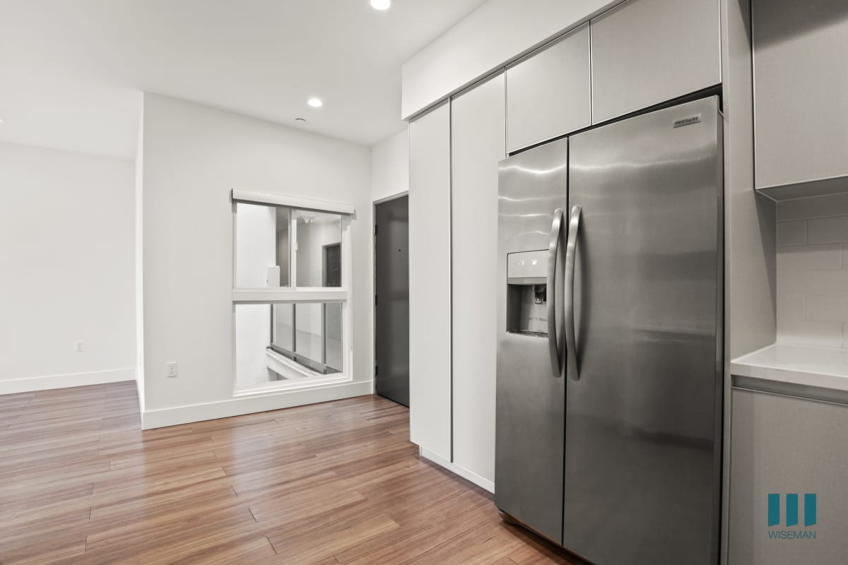 Rosewood Heights by Wiseman — community and apartment views.