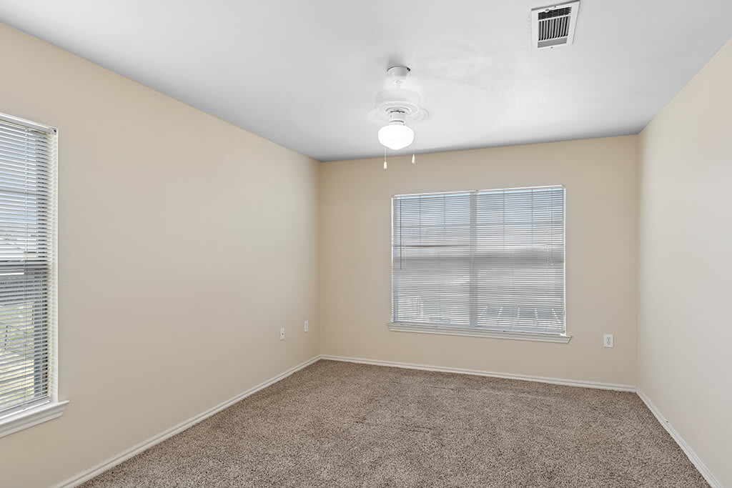 Ironwood Crossing Apartments & Townhomes apartment photo