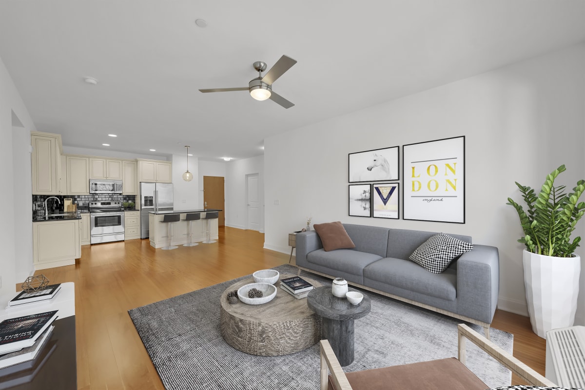 Edgewater Apartments for Rent | Infinity Edgewater