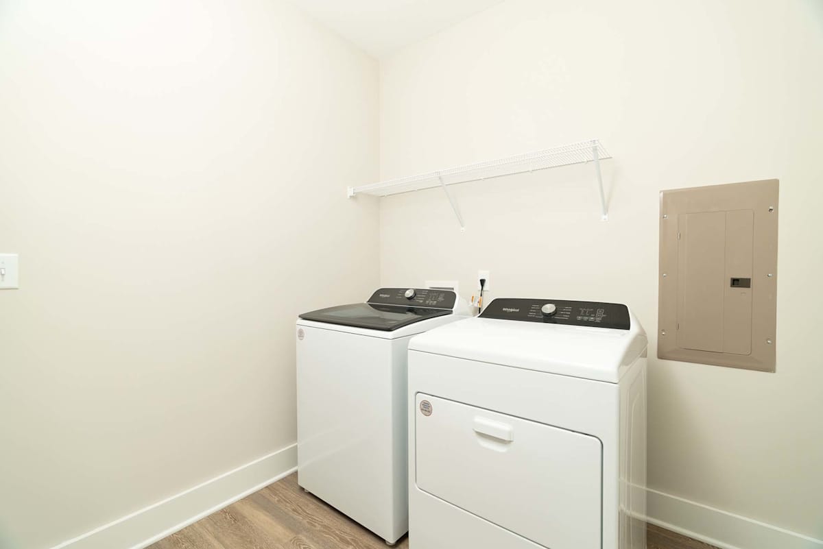 Main Street Lofts in-home washer and dryer - Oak Ridge, TN